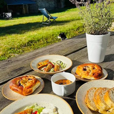 Vegan House - Kamienny 게스트하우스 미에드지레시